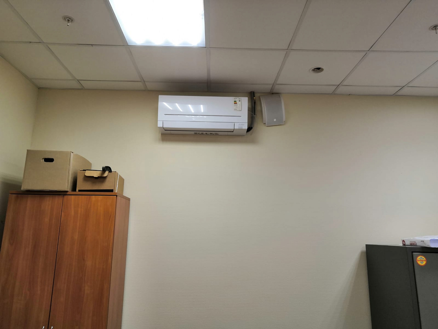 Поставка и монтаж мульти сплит-системы для ГКУ «Центральный государственный архив Санкт-Петербурга»